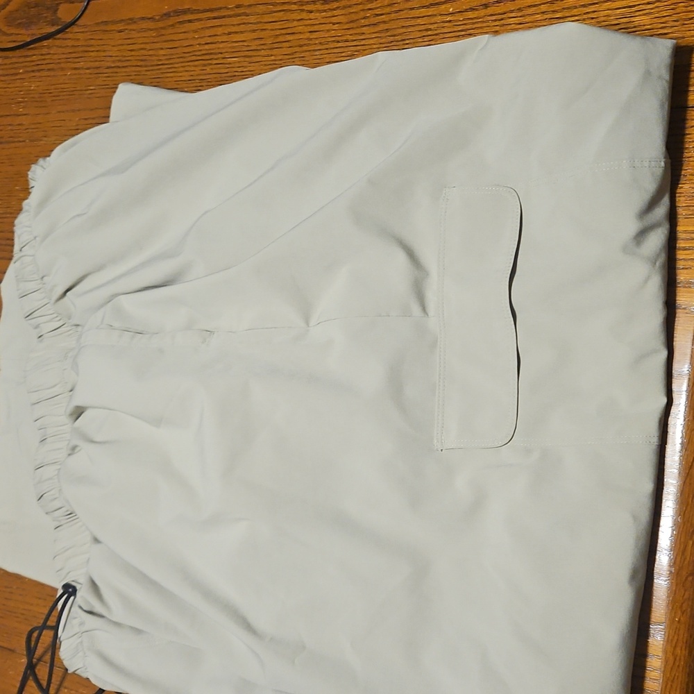 Women's Light Green Active Cargo Pants - Picture 4 of 6